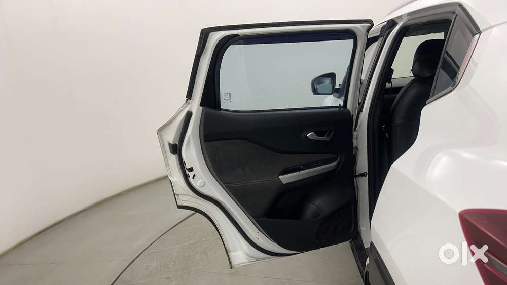 Nissan Magnite 1.0 Xv Premium Turbo (o), 2022, Petrol