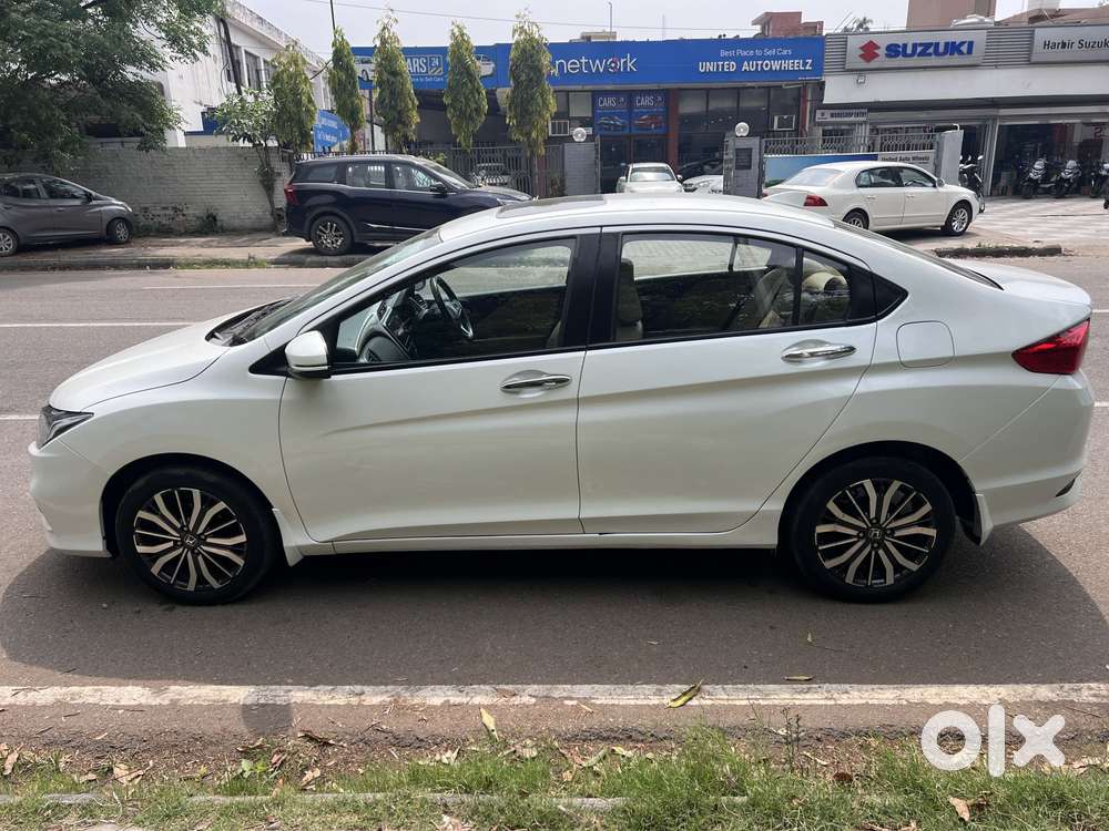 Honda City V At Sunroof I-vtec, 2017, Petrol