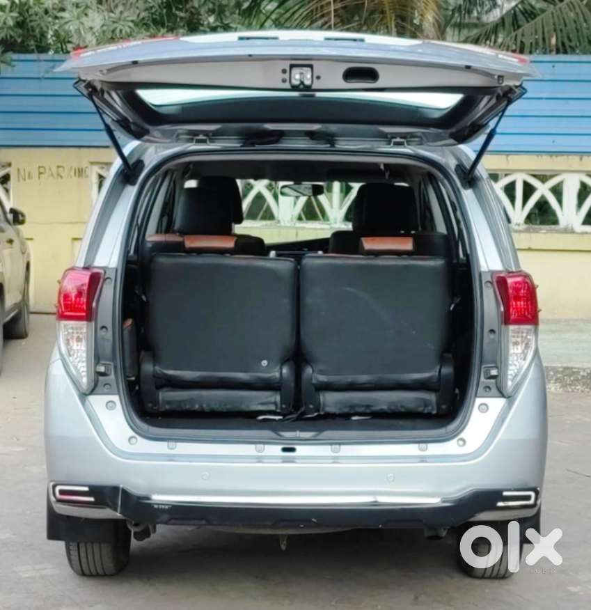 Toyota Innova Crysta