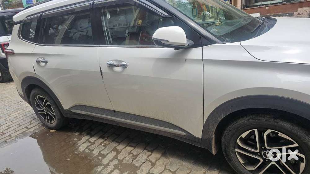 Kia Carens Luxury (o)1.5 Diesel At 7 Str, 2022, Diesel