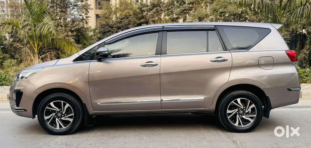 Toyota Innova Crysta 2.4 G Mt 8s, 2021, Diesel