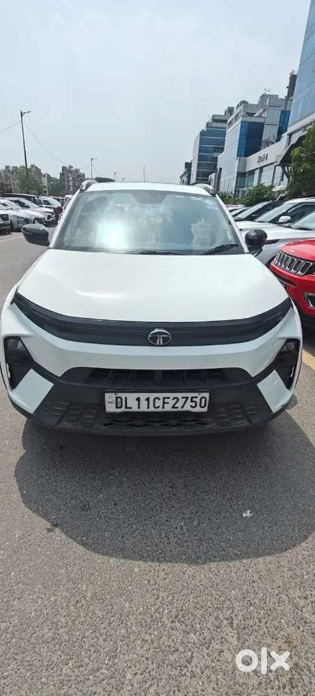 Nexon Smart Plus S . Cng Petrol