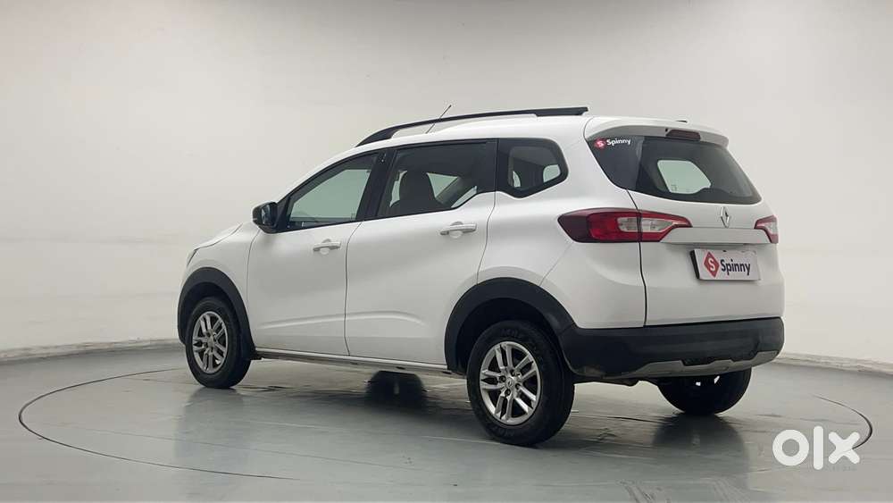 Renault Triber Rxt, 2023, Petrol