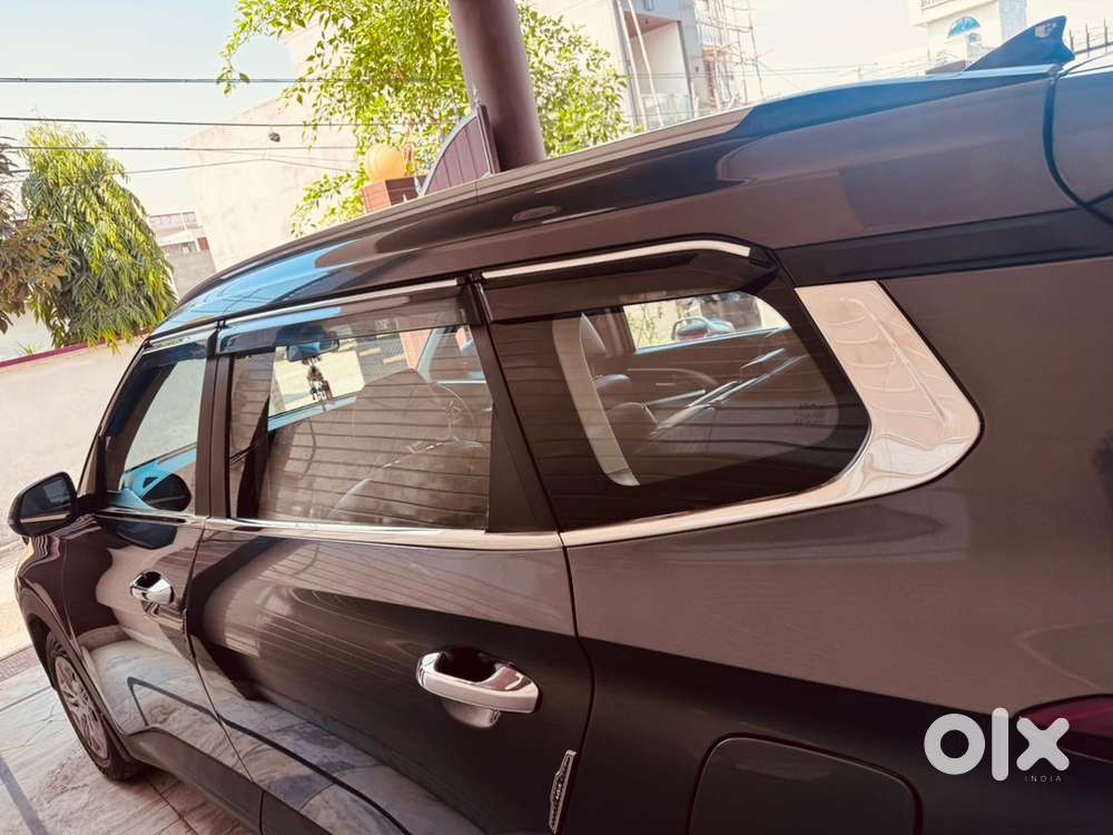 Kia Carens Petrol 2023