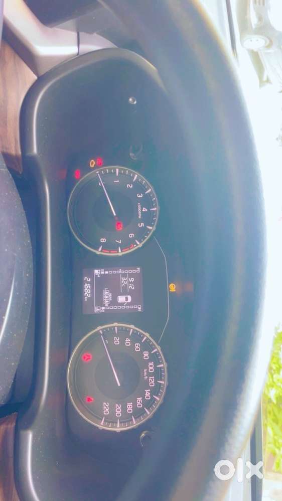 Maruti Suzuki Brezza Petrol Manual 2025