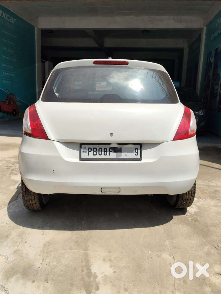 Maruti Suzuki Swift Lxi Optional-o, 2016, Petrol