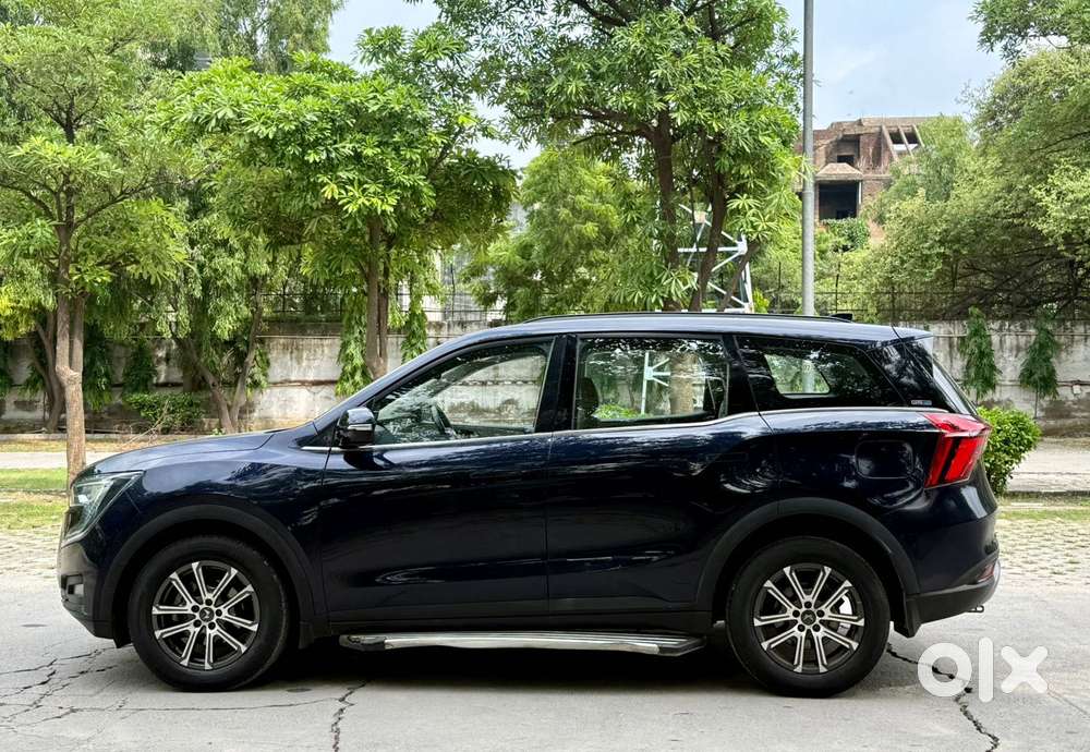 Mahindra Xuv700 2.0 Ax 7 Petrol At Str, 2022, Petrol