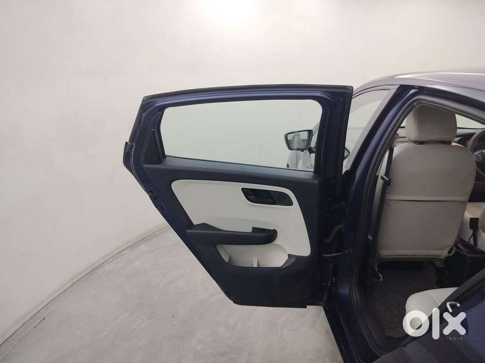 Tata Altroz Xta Petrol, 2022, Petrol