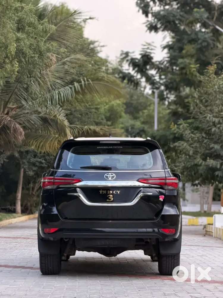 Toyota Fortuner Diesel 2021 Variant