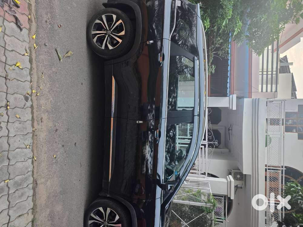 Mg Hector Plus 2023 Model Under Warranty.