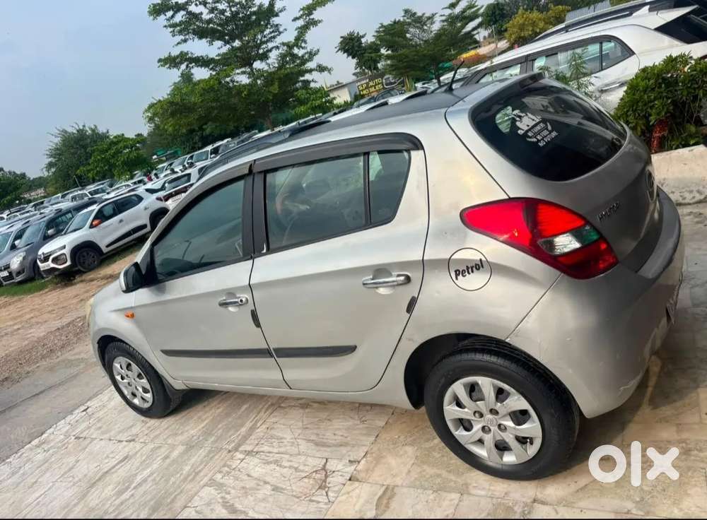 Hyundai I20 Magna, 2011, Petrol