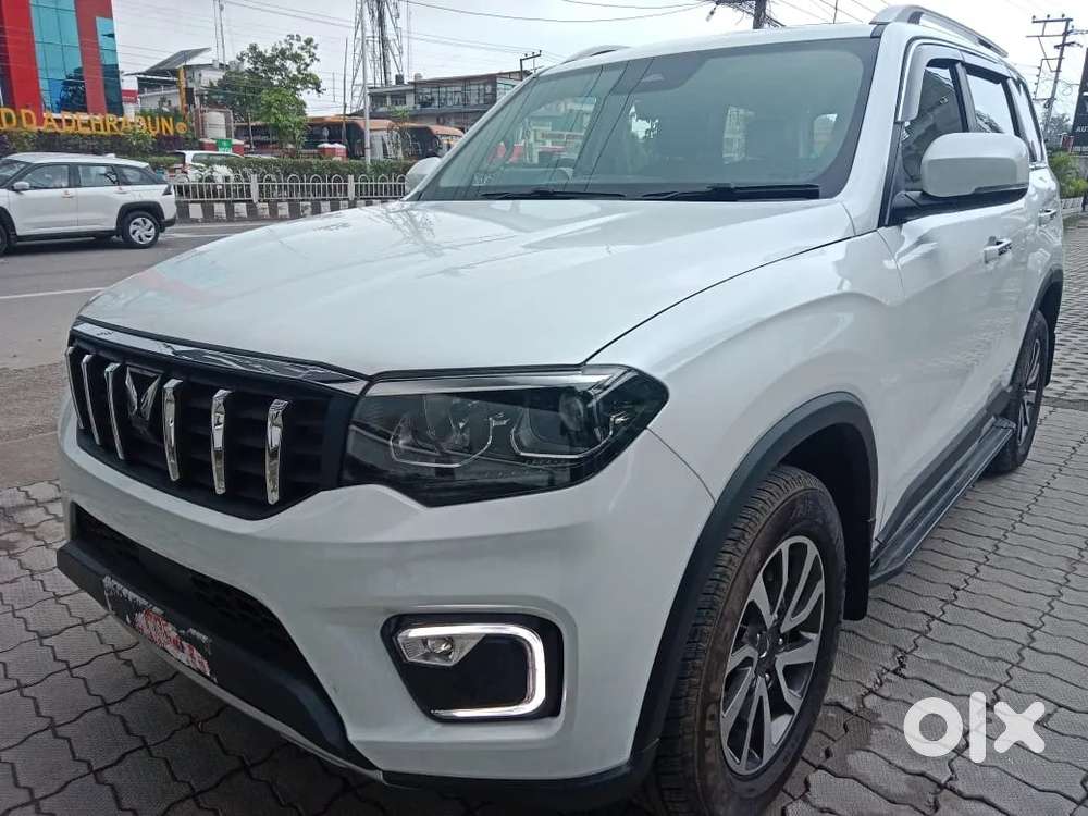 Mahindra Scorpio N Z8 Petrol At 7 Str, 2025, Petrol