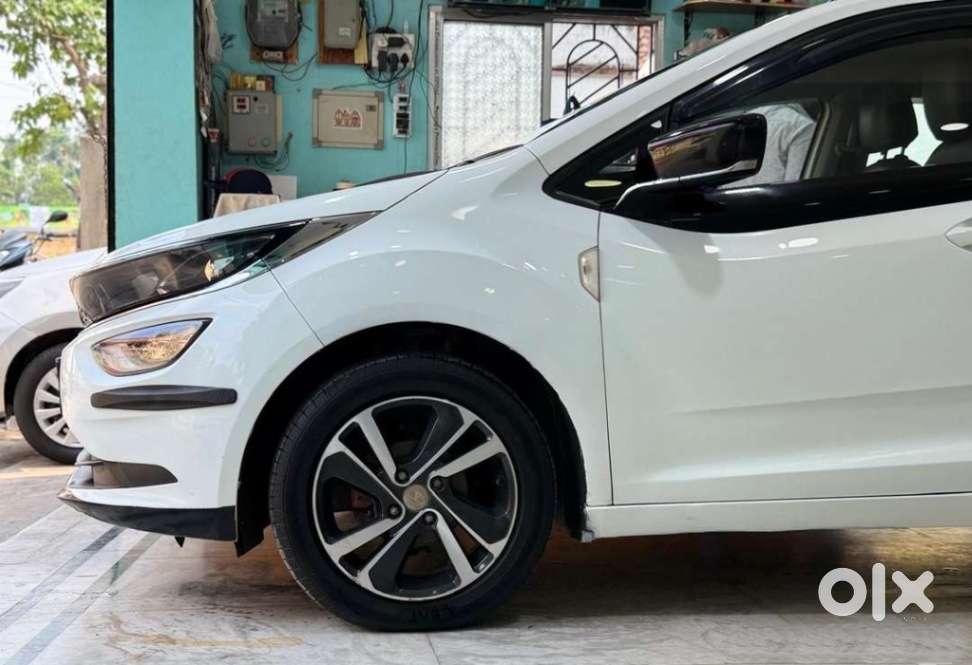 Tata Altroz Xz, 2020, Petrol