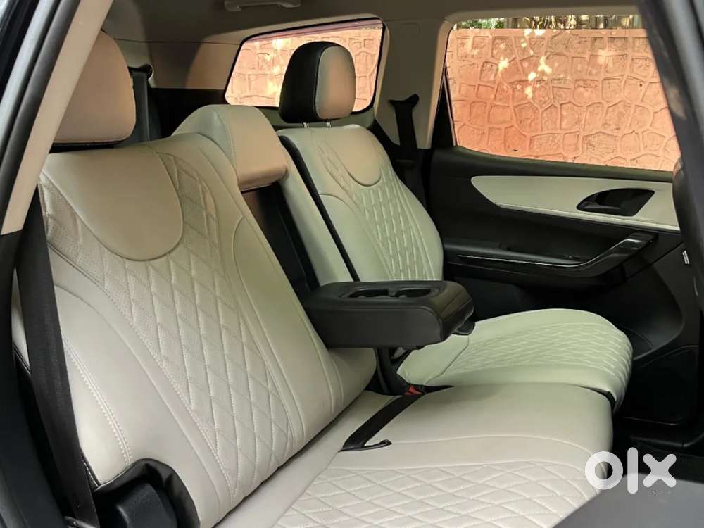 Mahindra Xuv700 2.2 Ax 5 Diesel Mt 7 Str, 2024, Diesel
