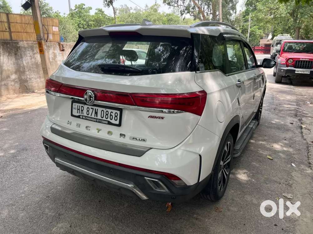 Mg Hector Plus Savvy Pro 1.5 Turbo Petrol Cvt 7 Str Dual Tone, 2023,..