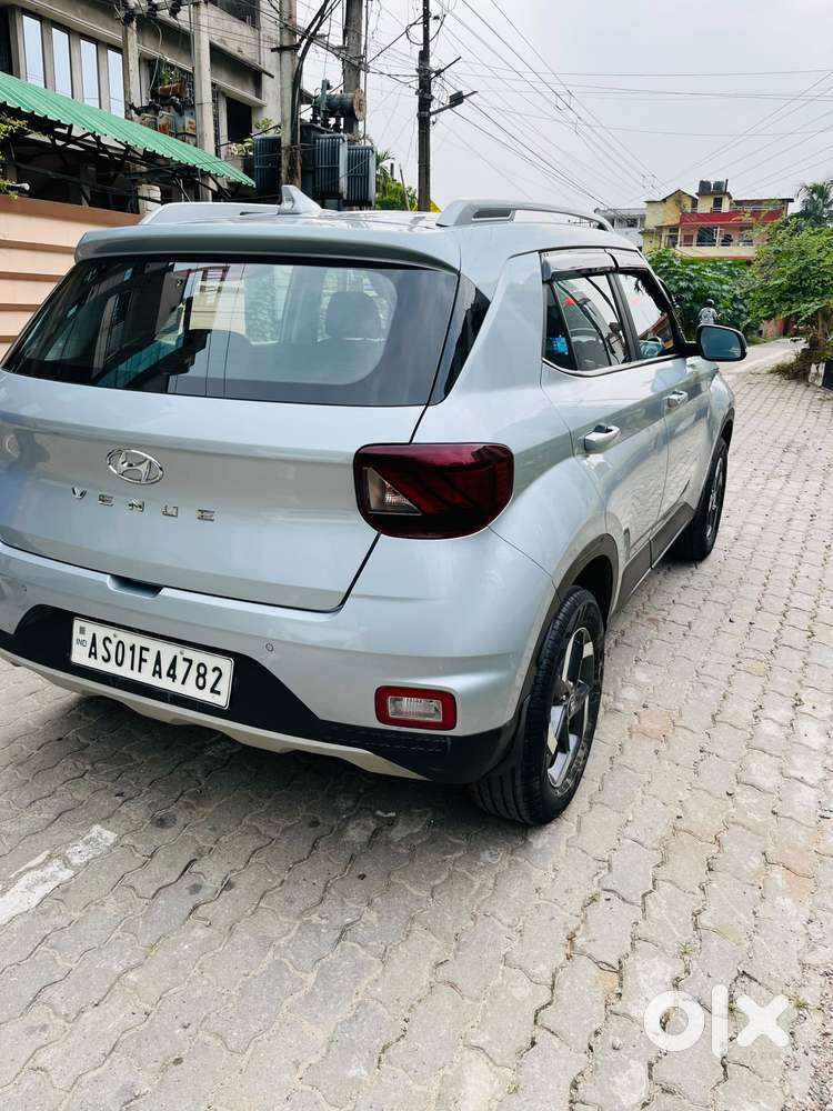 Hyundai Venue 1.2 S Plus, 2022, Petrol