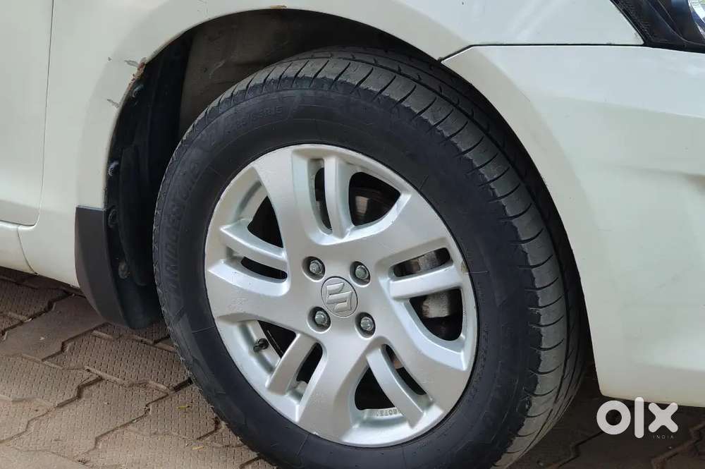 Maruti Suzuki Swift Dzire 2013