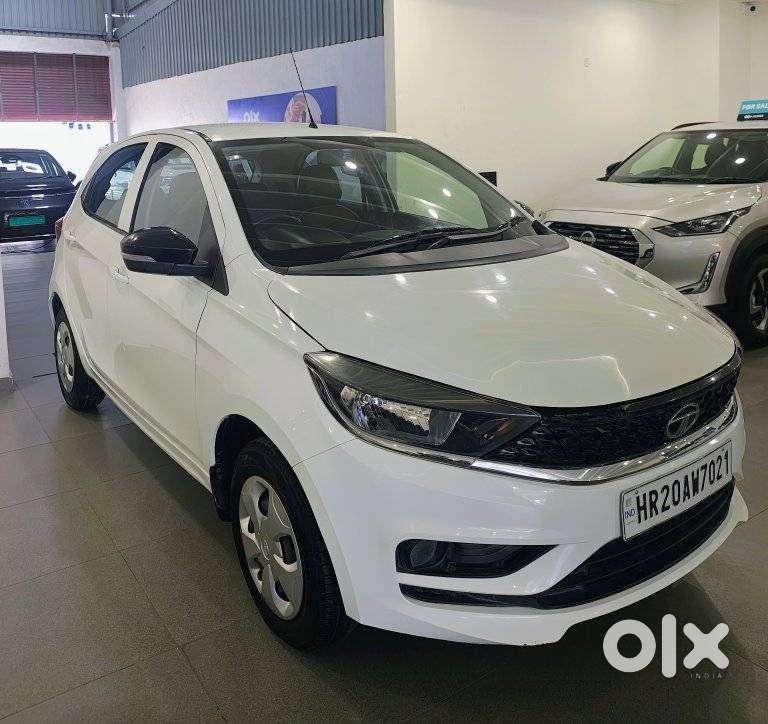 Tata Tiago 1.2 Revotron Xt (o), 2022, Petrol