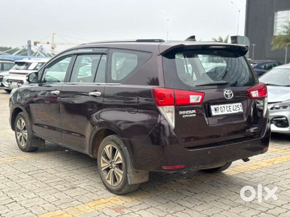 Toyota Innova Crysta 2.4 Vx Mt, 2016, Diesel