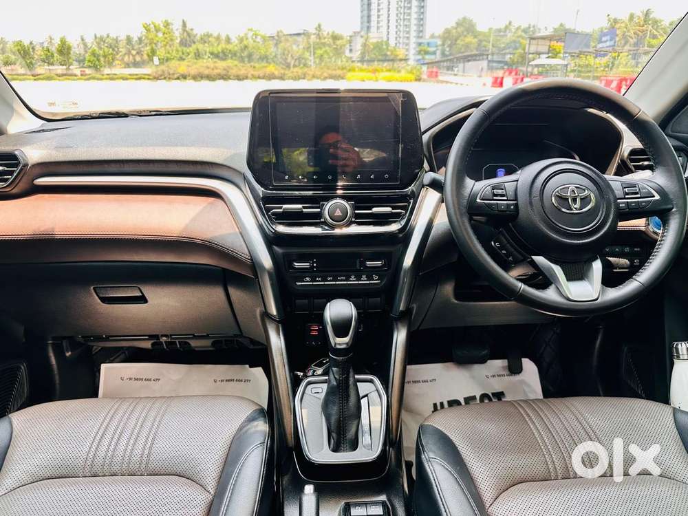 Toyota Urban Cruiser Hyryder 1.5 V Hybrid, 2024, Petrol