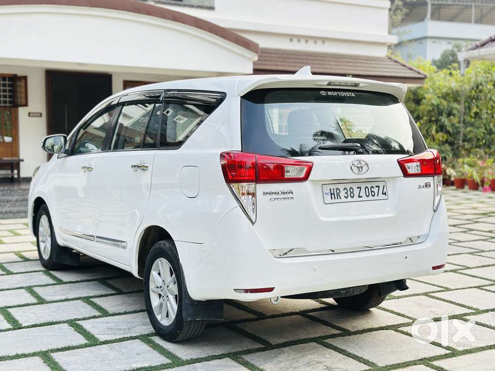 Toyota Innova Crysta