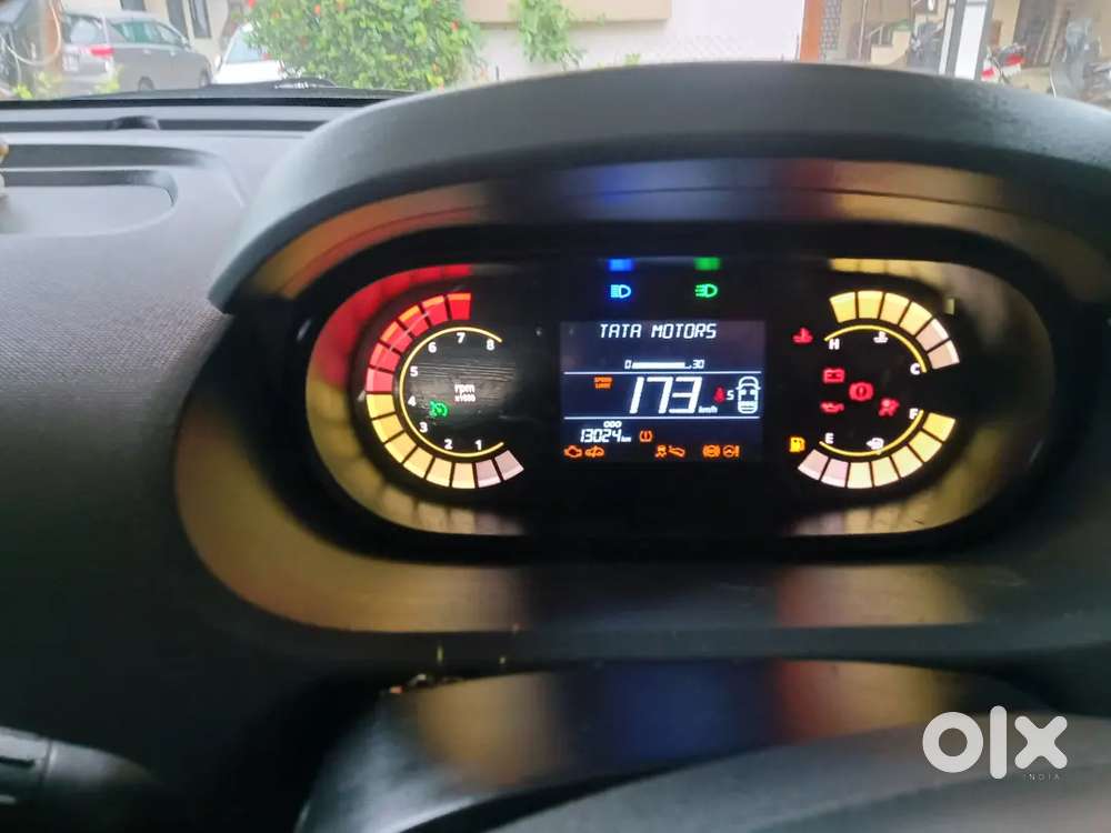 Tata Tiago 1.2 Revotron 2025