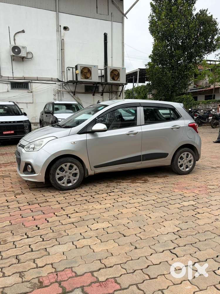 Hyundai Grand I10 Magna O At Petrol, 2016, Petrol