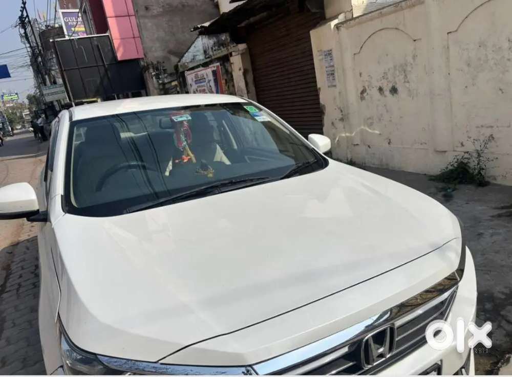 Honda Amaze 2022 Petrol 32054 Km Driven