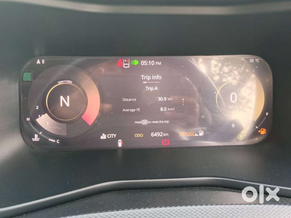 Automatic Panaromic Sunroof Tata Curvv