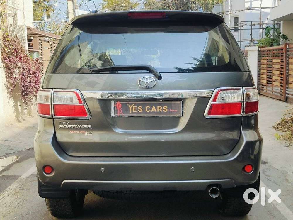 Toyota Fortuner 3.0 4x4 Manual, 2011, Diesel