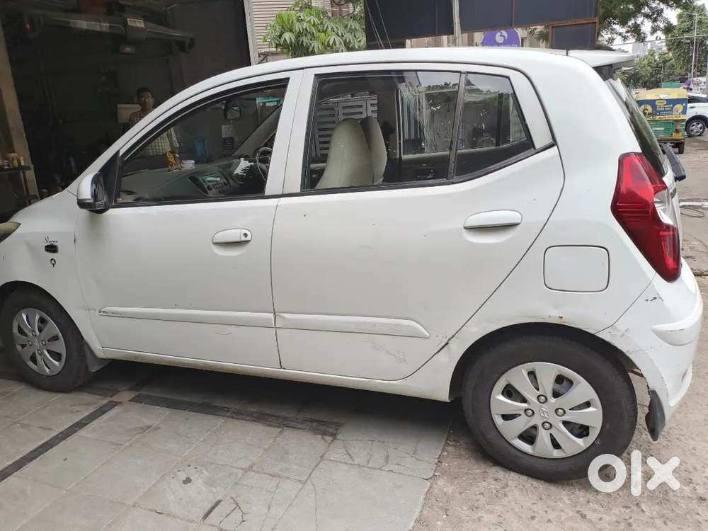 Hyundai I10 Sportz 2011