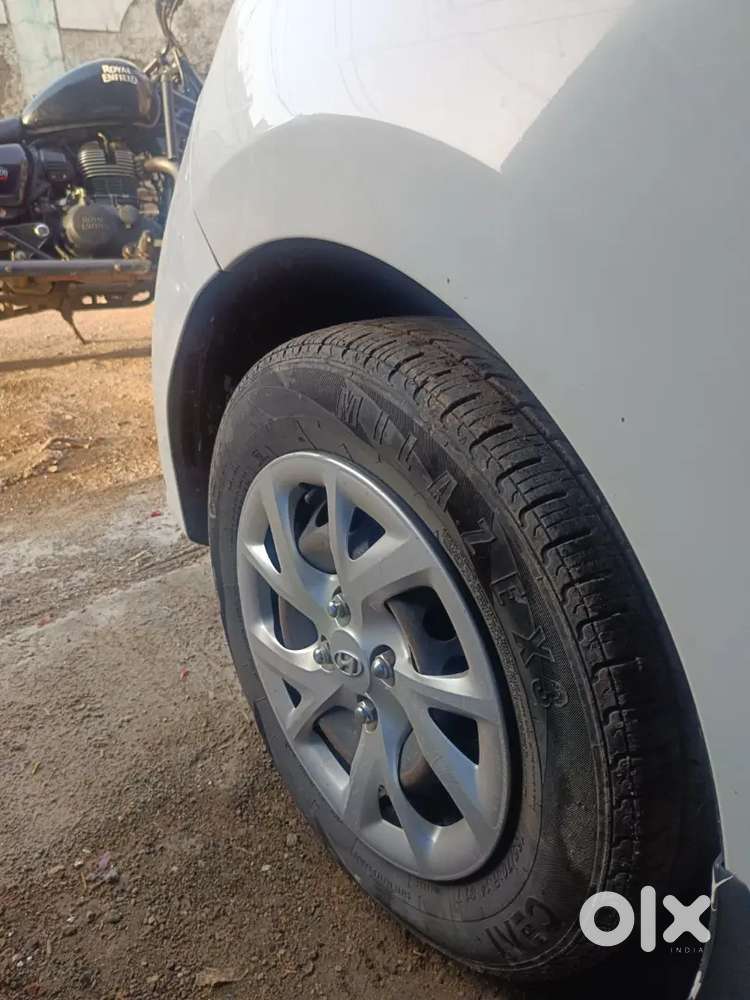 Hyundai Grand I10 2017 Petrol & Cng