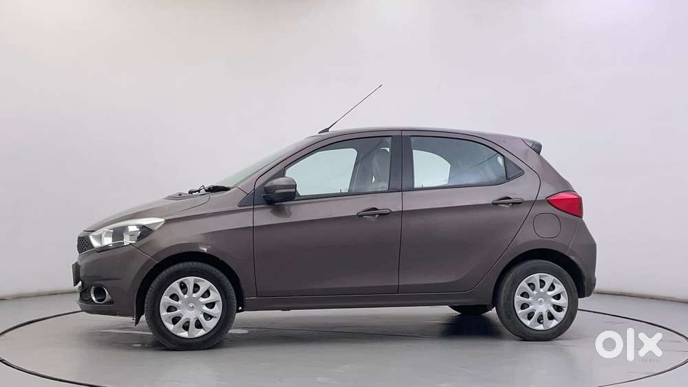 Tata Tiago Xza, 2018, Petrol
