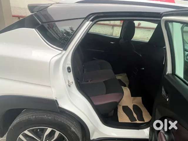 Toyota Urban Cruiser Taisor V 1.0 Petrol Mt, 2024, Petrol