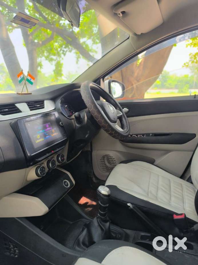 Renault Triber Rxz, 2020, Petrol
