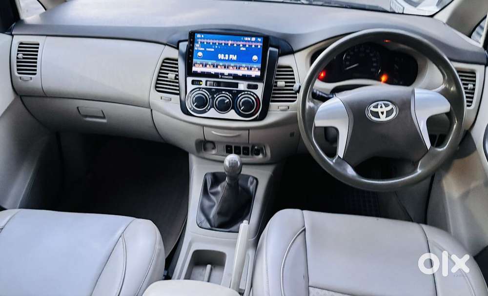 Toyota Innova 2.5 Gx 7 Seater Bs Iv, 2014, Diesel