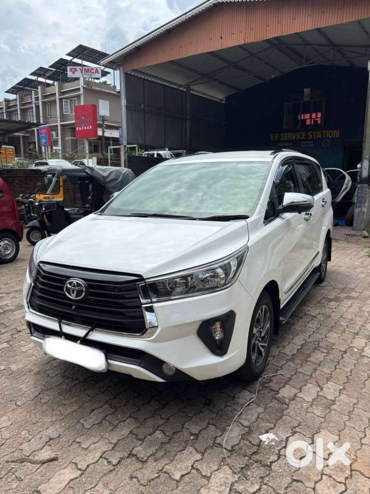Toyota Innova Crysta 2.4 Gx Limited Edition At 7 Str, 2021, Diesel