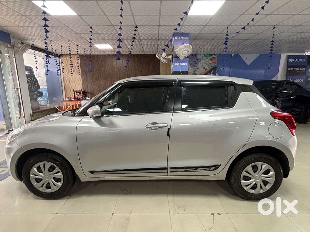 Maruti Suzuki Swift Vxi + Manual, 2023, Petrol