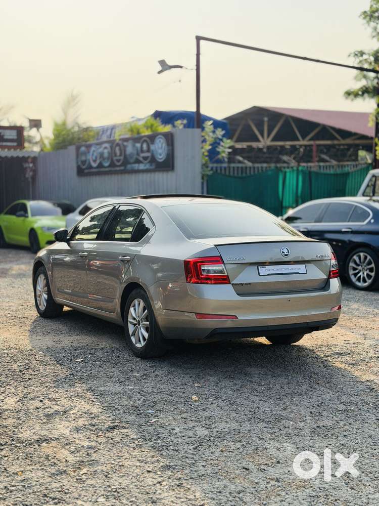 Skoda Octavia 1.8 Tsi Style At, 2015, Petrol