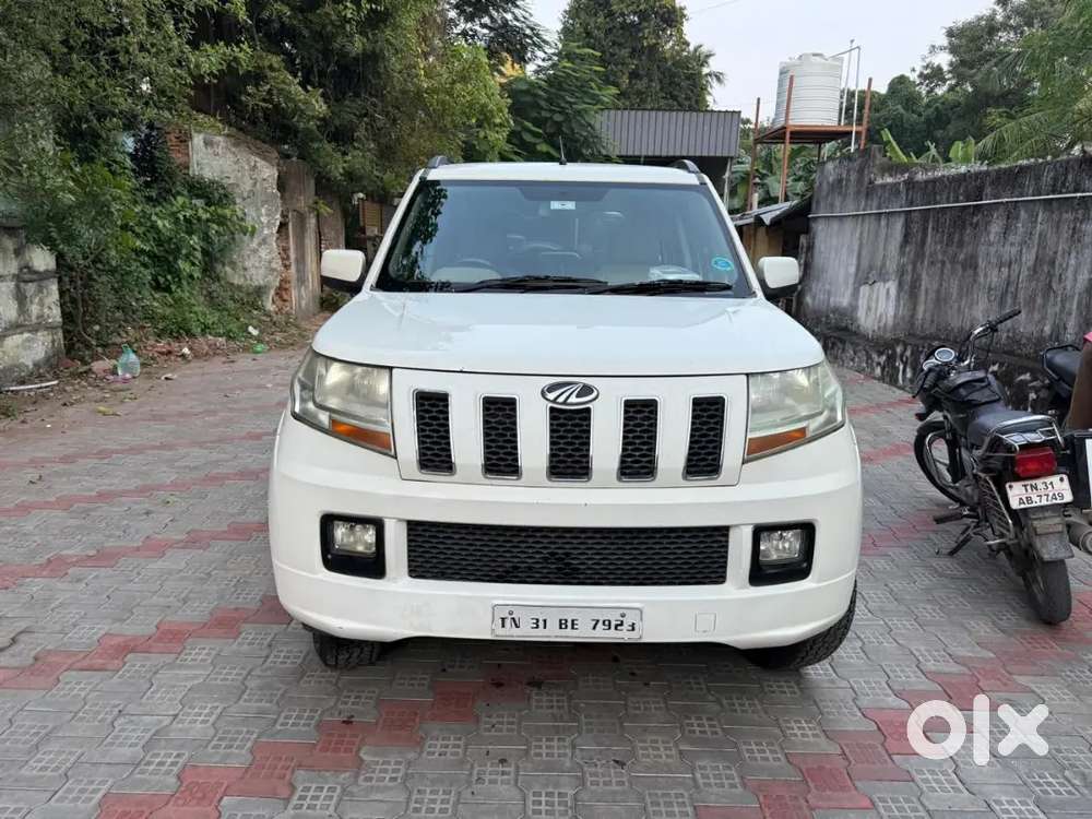 Mahindra Tuv 300 2017 Diesel Well Maintained