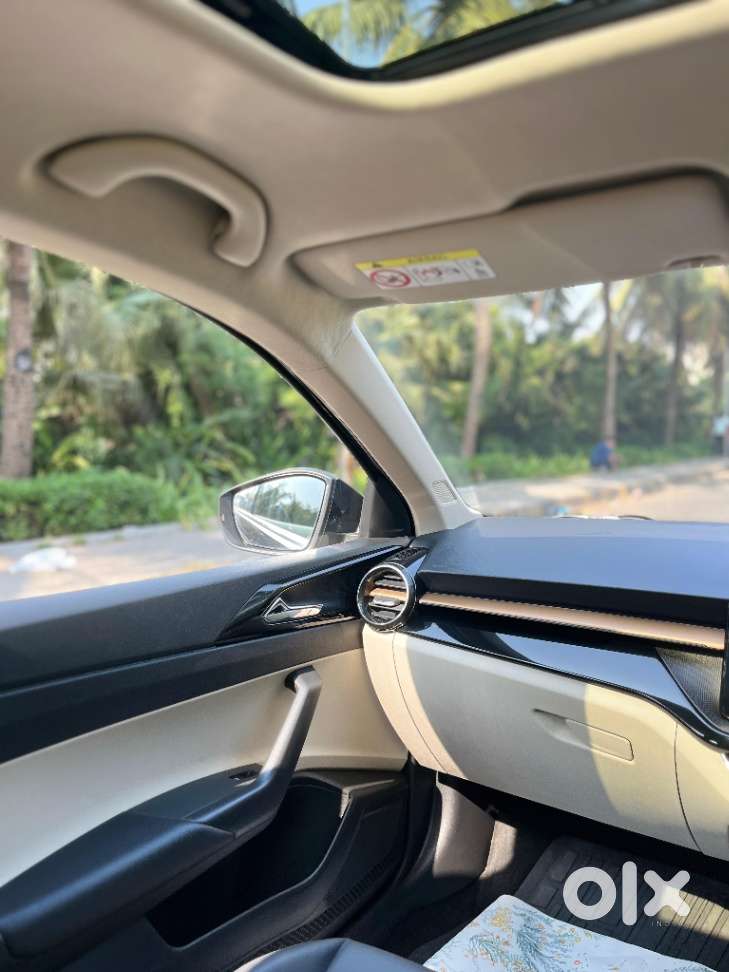 Skoda Slavia Style 1.0l Tsi At, 2024, Petrol