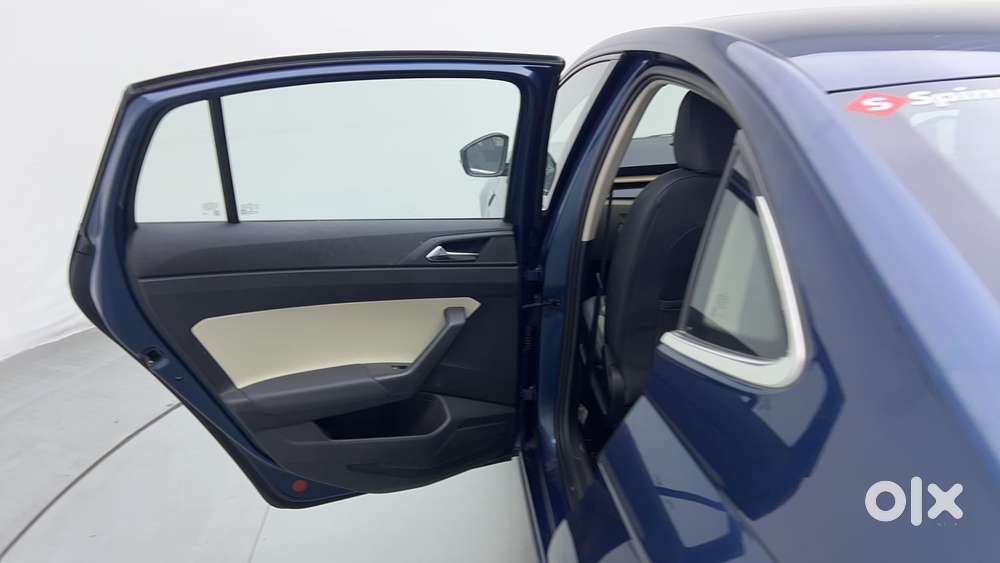 Skoda Slavia Style 1.0l Tsi Mt, 2023, Petrol