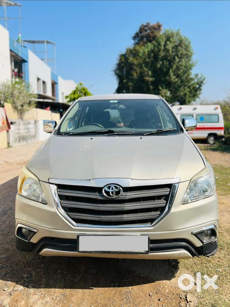 Toyota Innova 2.5 G (diesel) 7 Seater Bs Iv, 2015, Diesel