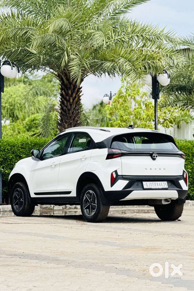 Tata Nexon Creative Plus 1.2 Revotron Petrol 7dca Dt, 2023, Petrol