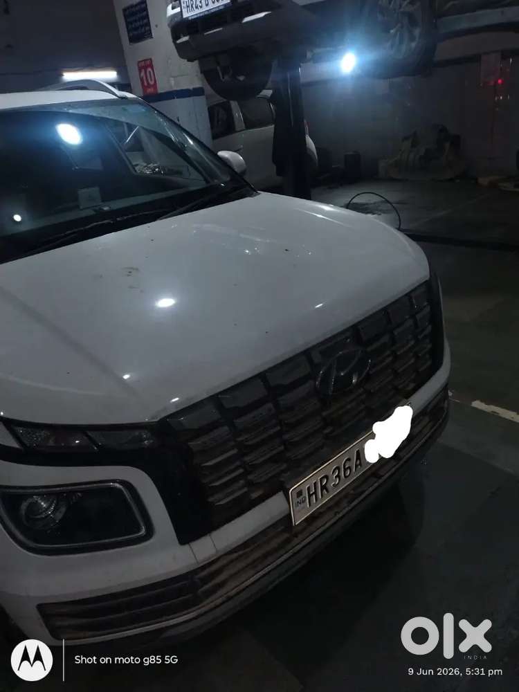 Hyundai Venue 2025 Petrol Well Maintained