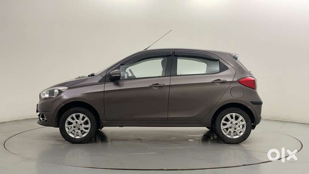 Tata Tiago Xza, 2017, Petrol