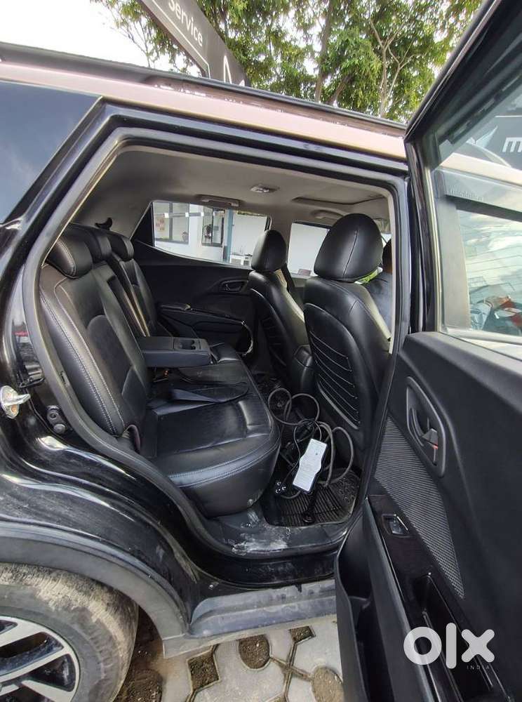 Mahindra Xuv400, 2023, Electric