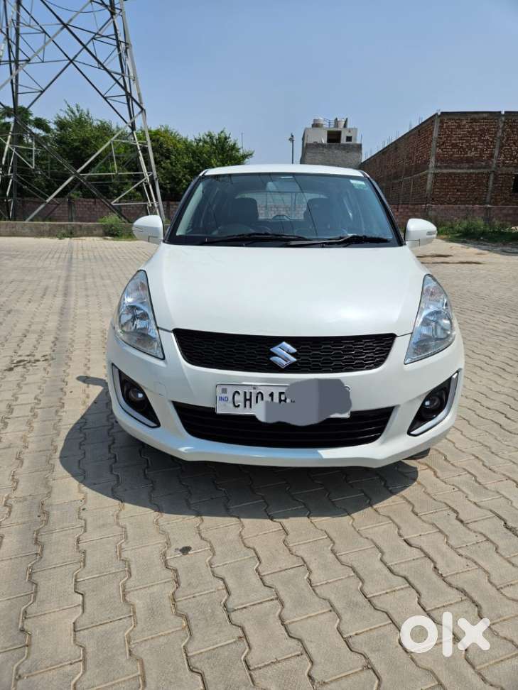 Maruti Suzuki Swift 2018 Amt Vxi, 2017, Petrol