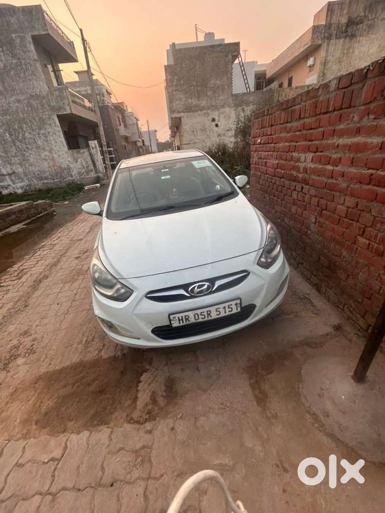Hyundai Verna 2012 Diesel 20000 Km Driven
