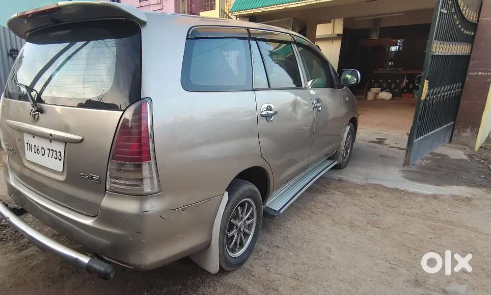 Toyota Innova 2011 Diesel 350000 Km Driven